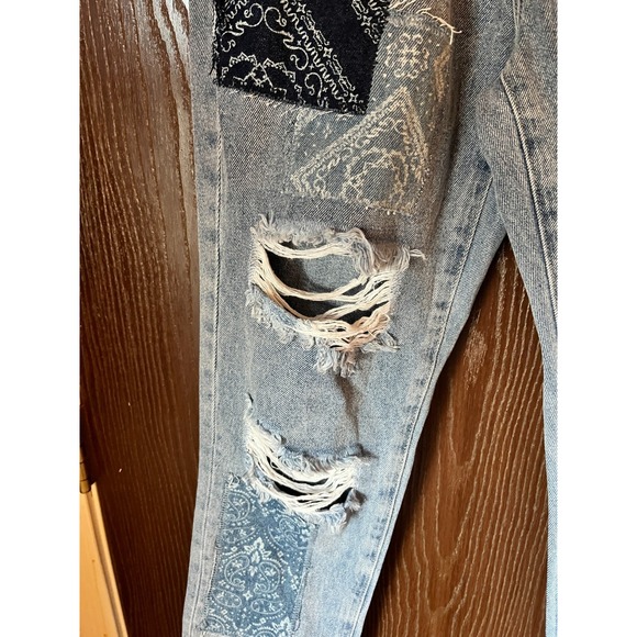 SIMPLE SOCIETY Patchwork Jeans Womens 7 28 Light Wash Distressed Straight Leg De - Picture 3 of 11